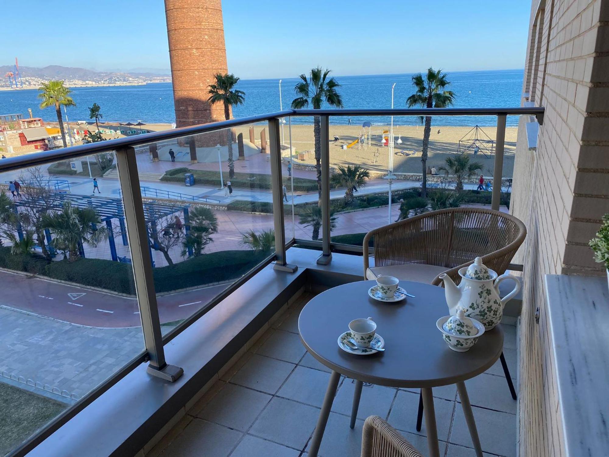 Playa Pacifico Apartment Malaga Exterior photo